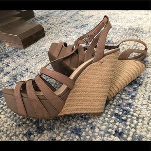 🌸 Jessica Simpson Bailor Wedges 🌸